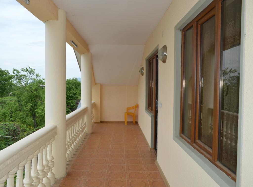Nona Guest House Silda Kültér fotó